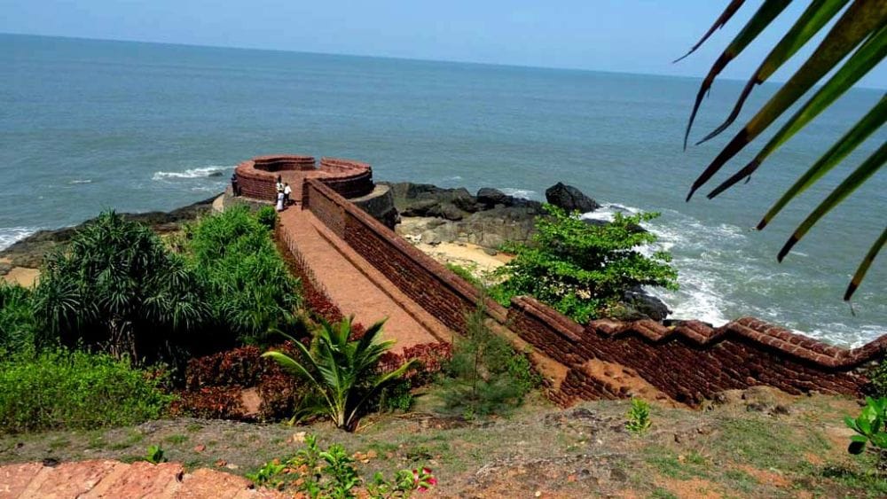 Top Travel Destinations in Kerala: A Road Map to God's Own Country (2025) Top Travel Destinations in Kerala: A Road Map to God's Own Country (2025)