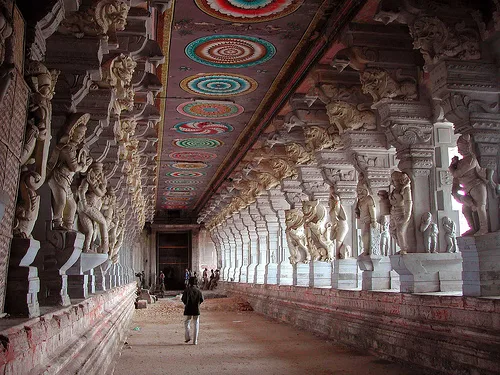 Exploring the Rich Heritage: Top 10+ Famous temples of Tamil Nadu Exploring the Rich Heritage: Top 10+ Famous temples of Tamil Nadu