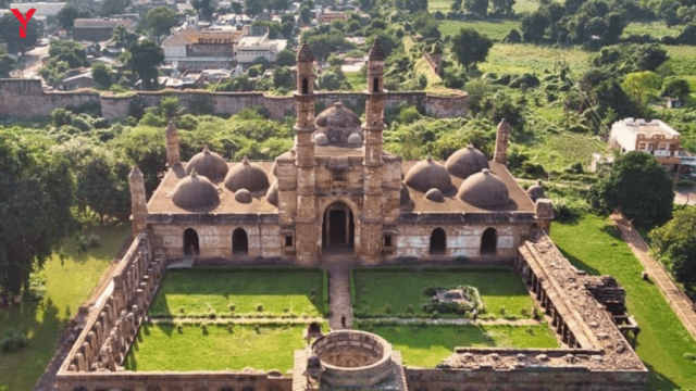 10 Beautiful Travel Destinations of Gujarat in 2025 – A Complete Travel Guide