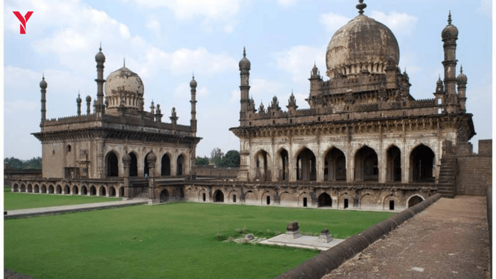 10 Must-Visit Tourist Attractions in Telangana 2025 for an Unforgettable Trip! 10 Must-Visit Tourist Attractions in Telangana 2025 for an Unforgettable Trip!